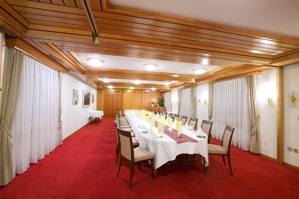 Hotel Alfa Birsfelden Kültér fotó